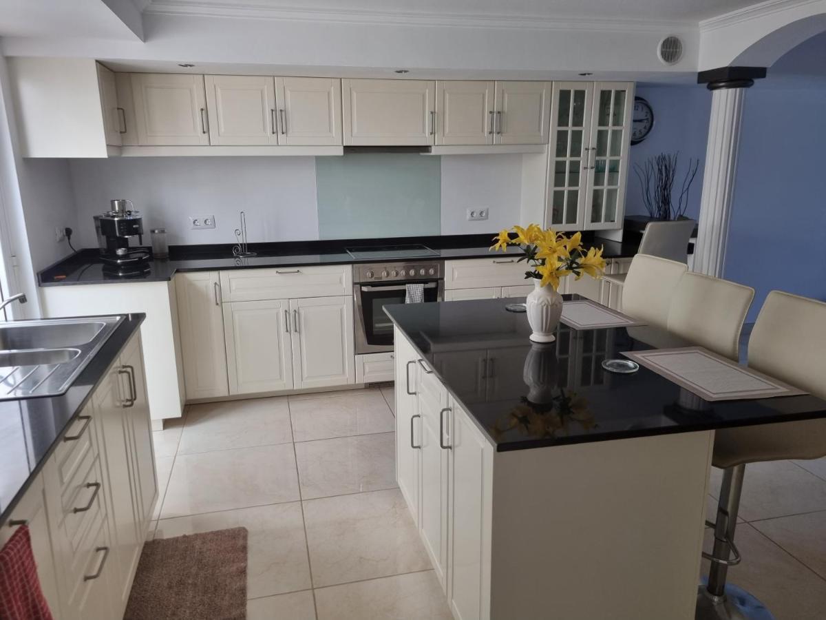 Spacious Modern Apartment In Peacefull Las Coloradas, Close To Papagayo Beaches Playa Blanca  Kültér fotó